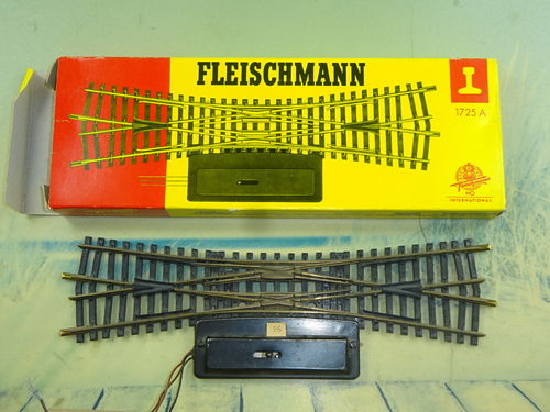 Fleischmann Modellgleis DKW mit festem Antrieb OVP
