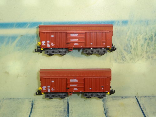 2 N Güterwagen mit Schwenkdach