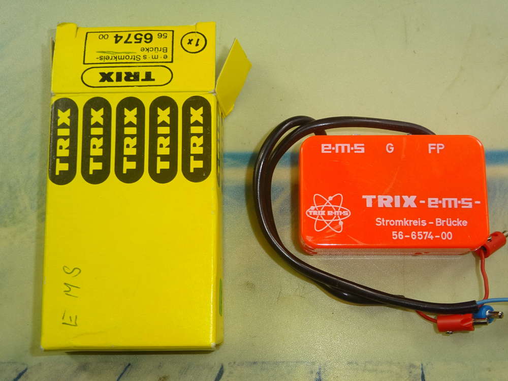 Trix-International 6651/32361403 DC Radsatz Ø 11 mm beidseitig Isol.8 St *4876 