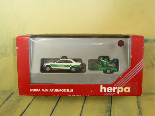 Herpa Polizeiauto mit Anhänger und Motorrad OVP