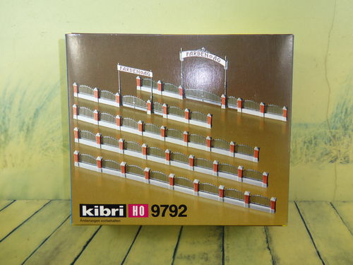 KIBRI B-9792 Farben AG Zaun für Fabrik OVP